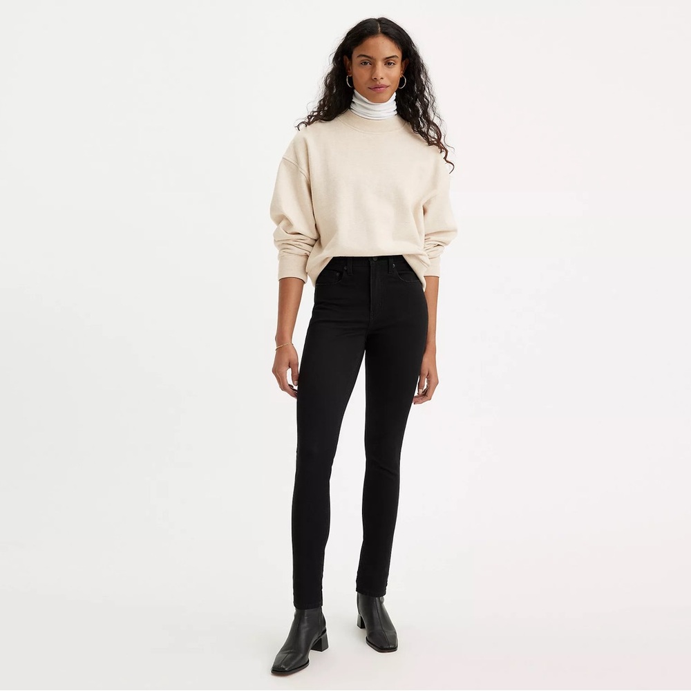Levi’s 721 High Rise Skinny in Black - Picture 1 of 11